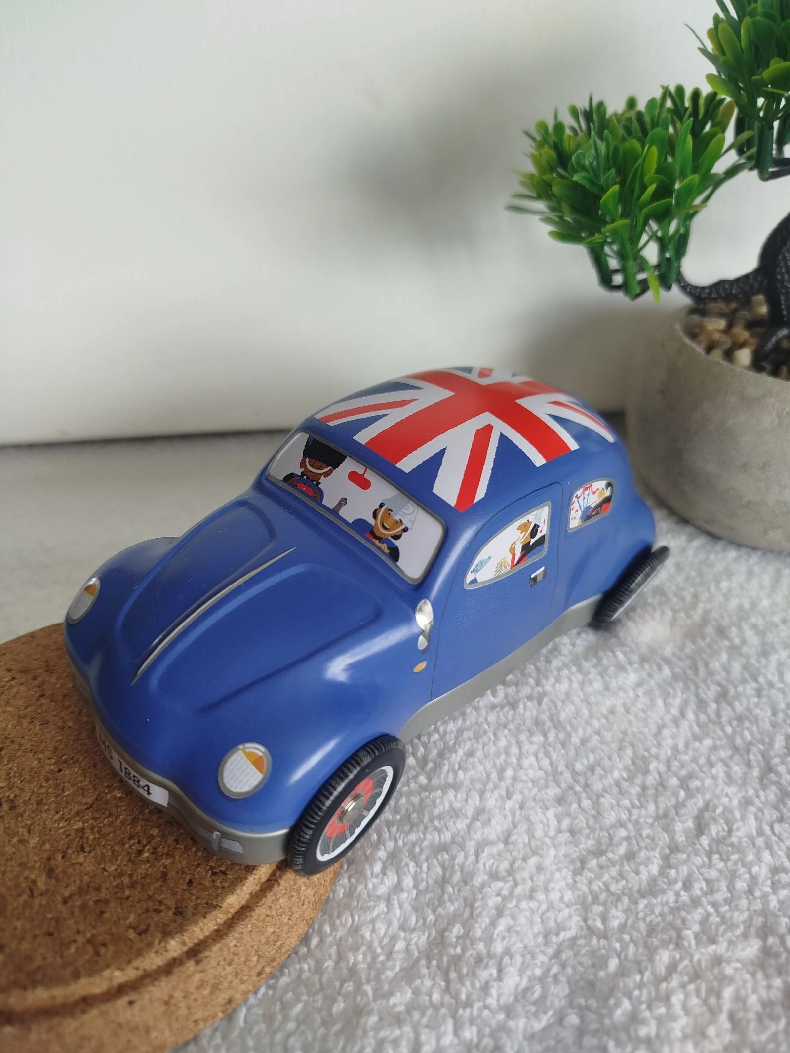 Caja metálica Volkswagen Reino Unido – photo 2